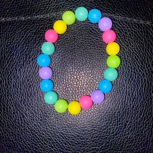 SIMPLE COLORFUL BEADED BRACELET
